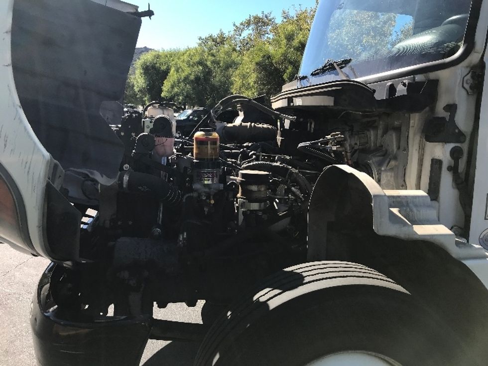 Medium Duty Box Truck-Light and Medium Duty Trucks-Hino-2019-268-Fontana-CA-225,057\n\t\tmiles-$ 44,250 - Image 24