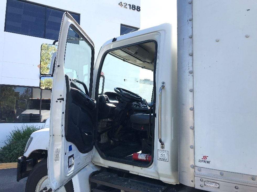 Medium Duty Box Truck-Light and Medium Duty Trucks-Hino-2019-268-Fontana-CA-229,461\n\t\tmiles-$ 43,500 - Image 16