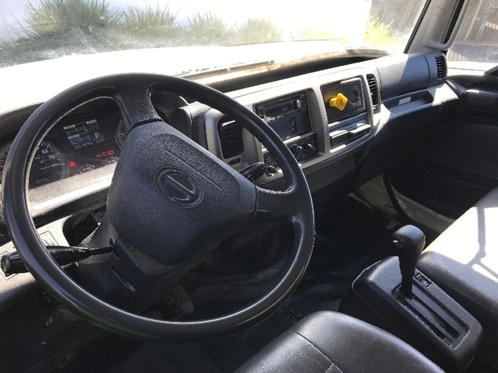 Medium Duty Box Truck-Light and Medium Duty Trucks-Hino-2019-268-Fontana-CA-229,461\n\t\tmiles-$ 43,500 - Image 18