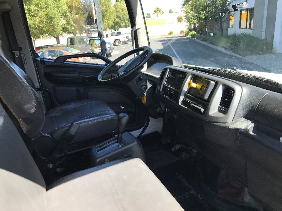 Medium Duty Box Truck-Light and Medium Duty Trucks-Hino-2019-268-Fontana-CA-229,461\n\t\tmiles-$ 43,500 - Image 22