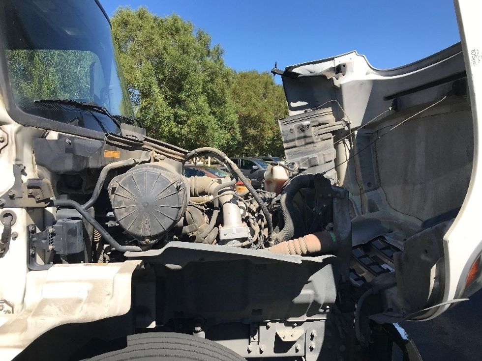 Medium Duty Box Truck-Light and Medium Duty Trucks-Hino-2019-268-Fontana-CA-229,461\n\t\tmiles-$ 43,500 - Image 23