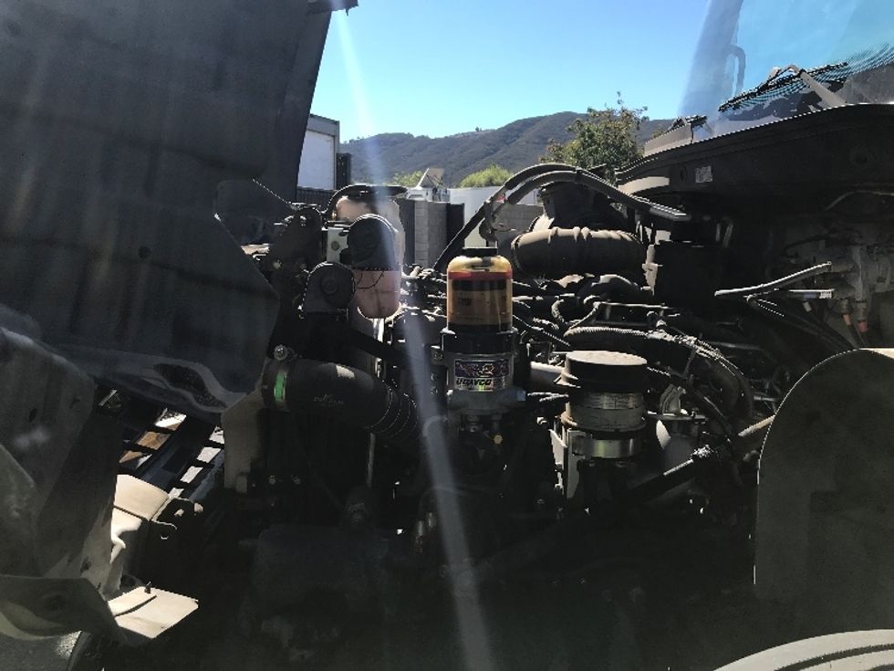 Medium Duty Box Truck-Light and Medium Duty Trucks-Hino-2019-268-Fontana-CA-229,461\n\t\tmiles-$ 43,500 - Image 24