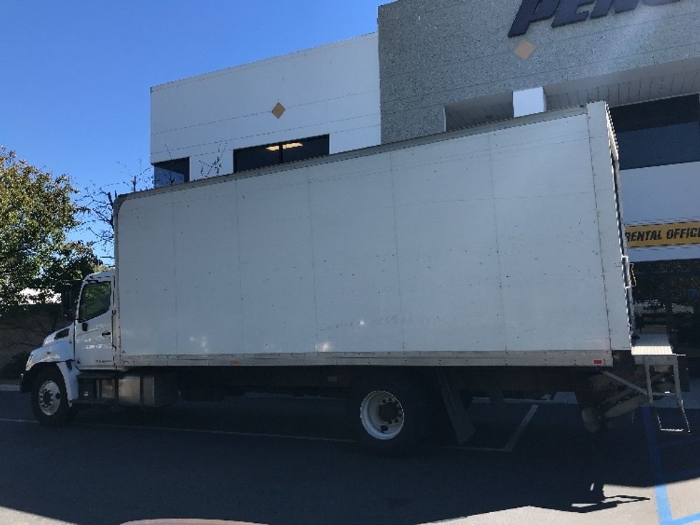 Medium Duty Box Truck-Light and Medium Duty Trucks-Hino-2019-268-Fontana-CA-229,461\n\t\tmiles-$ 43,500 - Image 4