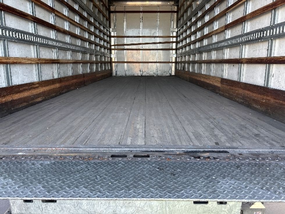 Medium Duty Box Truck-Light and Medium Duty Trucks-Hino-2019-268-Fontana-CA-231,769\n\t\tmiles-$ 43,250 - Image 10