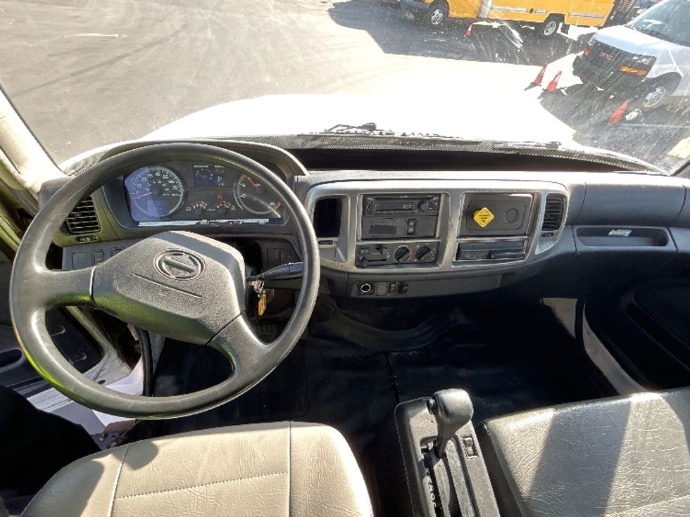 Medium Duty Box Truck-Light and Medium Duty Trucks-Hino-2019-268-Fontana-CA-231,769\n\t\tmiles-$ 43,250 - Image 18