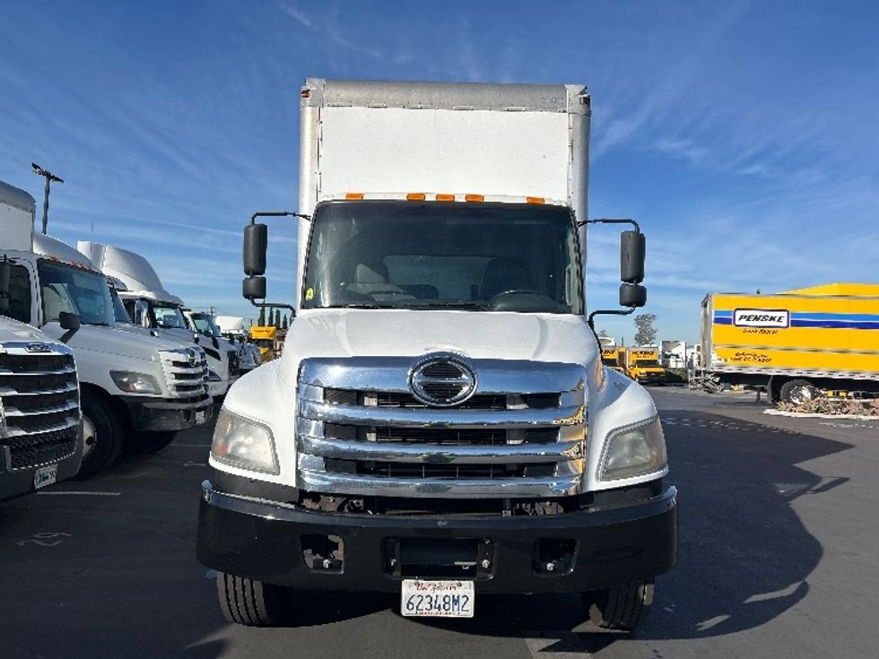 Medium Duty Box Truck-Light and Medium Duty Trucks-Hino-2019-268-Fontana-CA-231,769\n\t\tmiles-$ 43,250 - Image 2