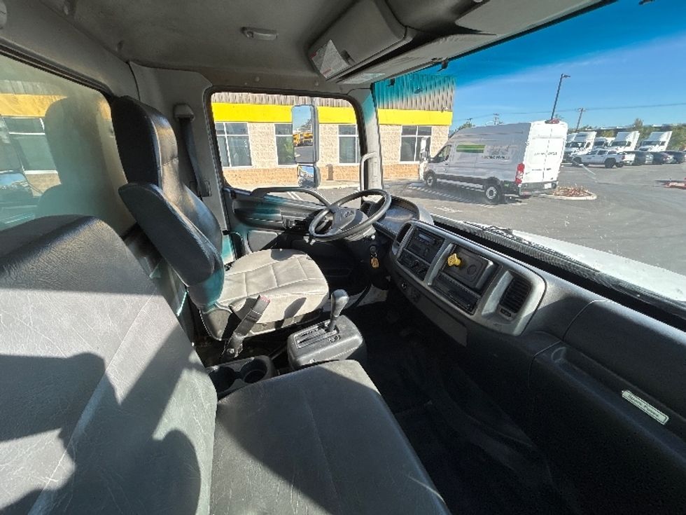 Medium Duty Box Truck-Light and Medium Duty Trucks-Hino-2019-268-Fontana-CA-231,769\n\t\tmiles-$ 43,250 - Image 22
