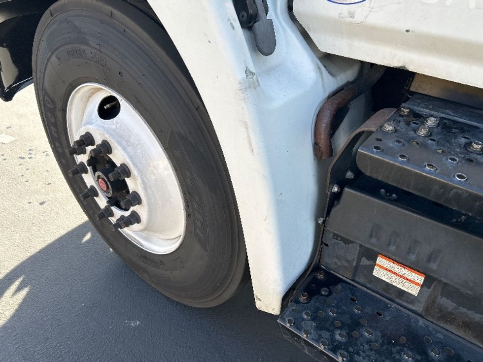 Medium Duty Box Truck-Light and Medium Duty Trucks-Hino-2019-268-Fontana-CA-231,769\n\t\tmiles-$ 43,250 - Image 26