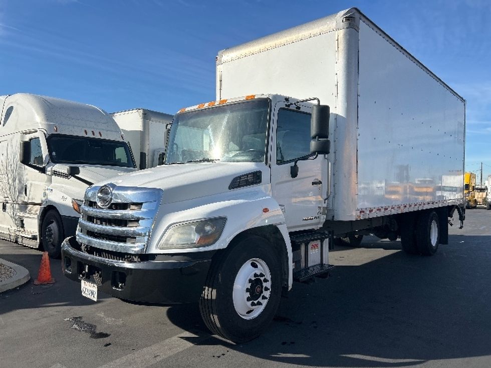 Medium Duty Box Truck-Light and Medium Duty Trucks-Hino-2019-268-Fontana-CA-231,769\n\t\tmiles-$ 43,250 - Image 3