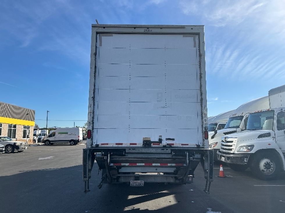 Medium Duty Box Truck-Light and Medium Duty Trucks-Hino-2019-268-Fontana-CA-231,769\n\t\tmiles-$ 43,250 - Image 7