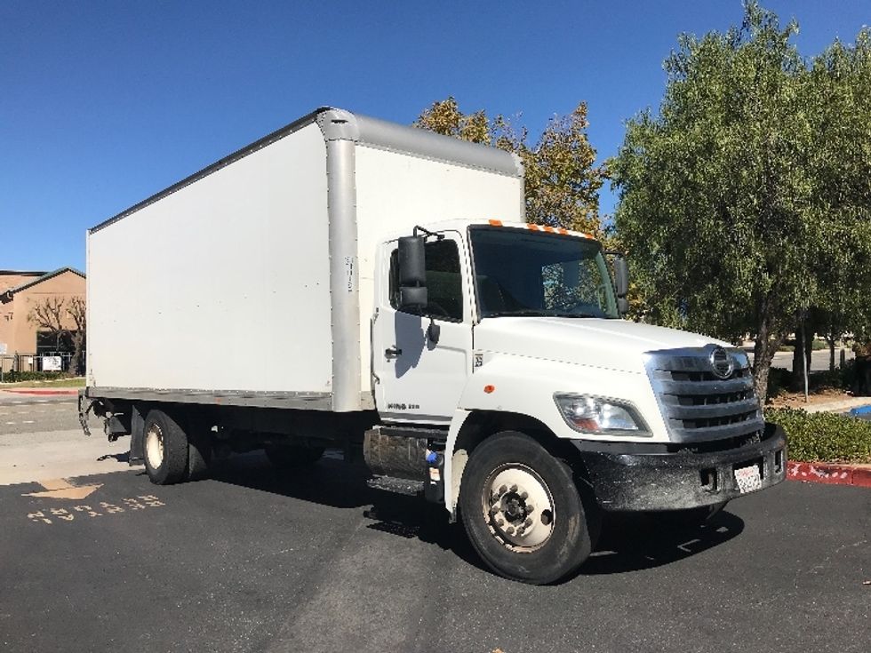 Medium Duty Box Truck-Light and Medium Duty Trucks-Hino-2019-268-Fontana-CA-235,400\n\t\tmiles-$ 42,750 - Image 1