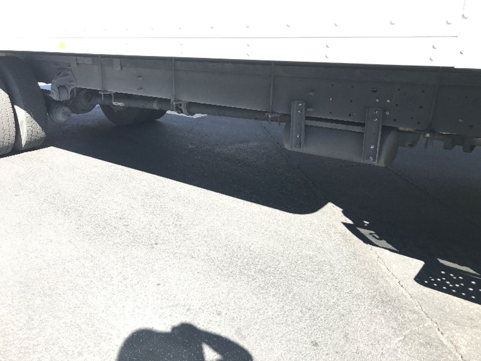 Medium Duty Box Truck-Light and Medium Duty Trucks-Hino-2019-268-Fontana-CA-235,400\n\t\tmiles-$ 42,750 - Image 13