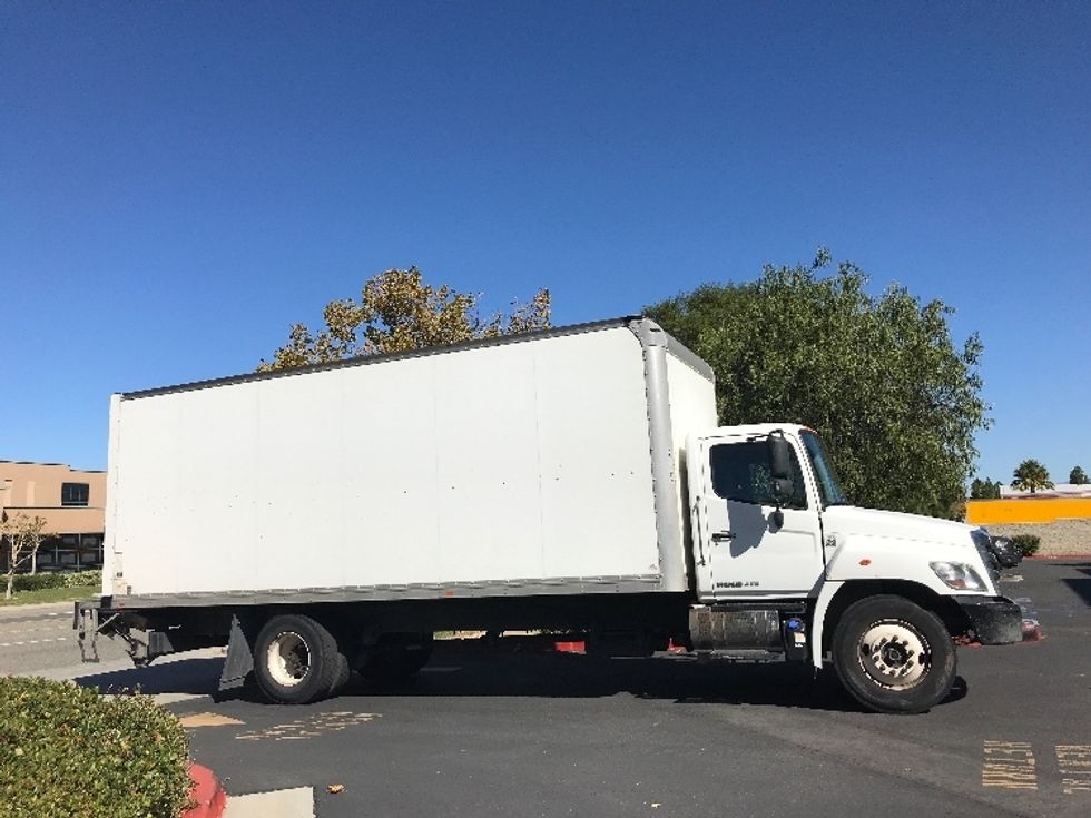 Medium Duty Box Truck-Light and Medium Duty Trucks-Hino-2019-268-Fontana-CA-235,400\n\t\tmiles-$ 42,750 - Image 14