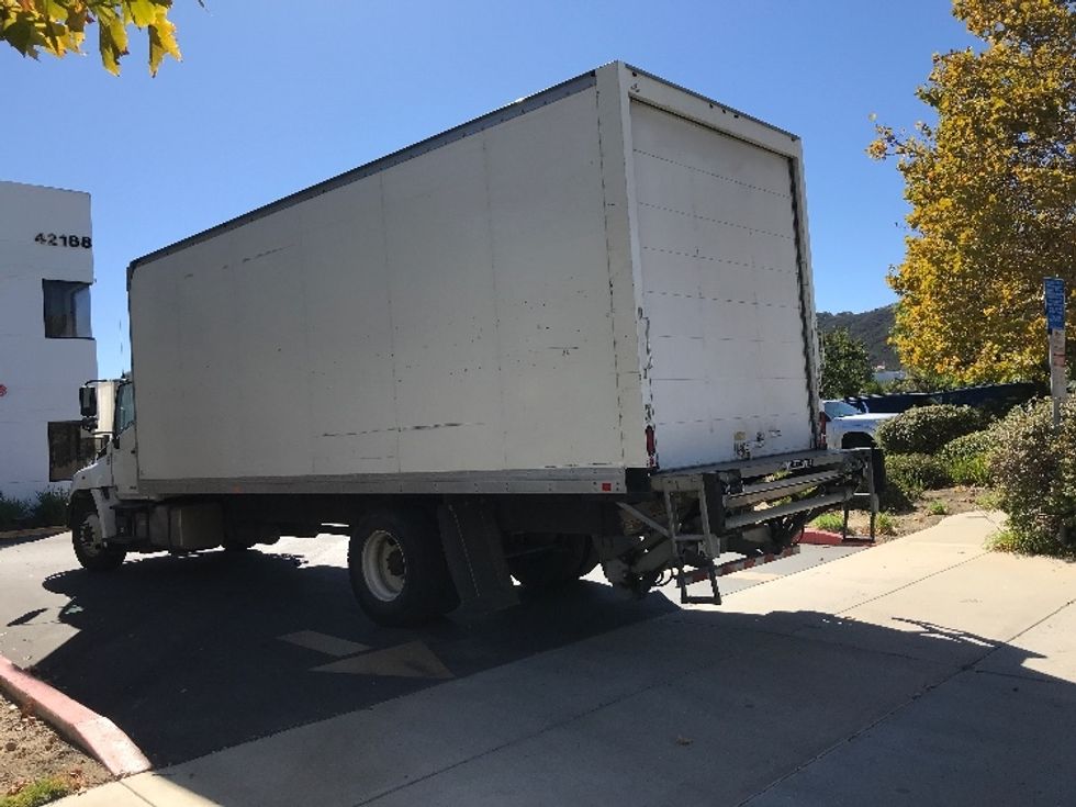 Medium Duty Box Truck-Light and Medium Duty Trucks-Hino-2019-268-Fontana-CA-235,400\n\t\tmiles-$ 42,750 - Image 5