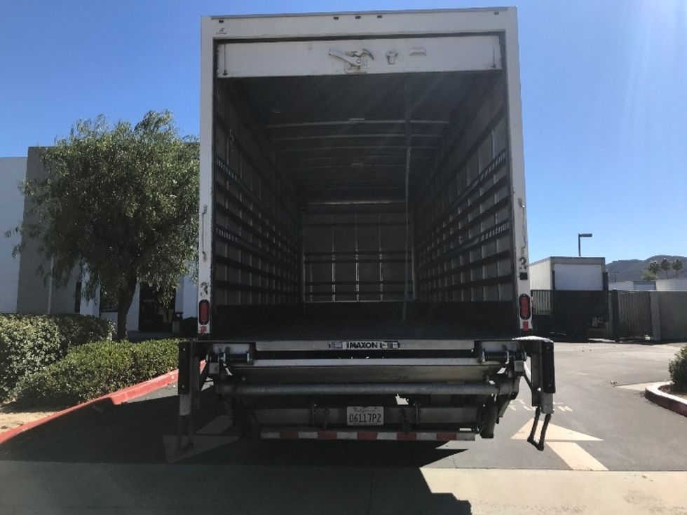 Medium Duty Box Truck-Light and Medium Duty Trucks-Hino-2019-268-Fontana-CA-235,400\n\t\tmiles-$ 42,750 - Image 7