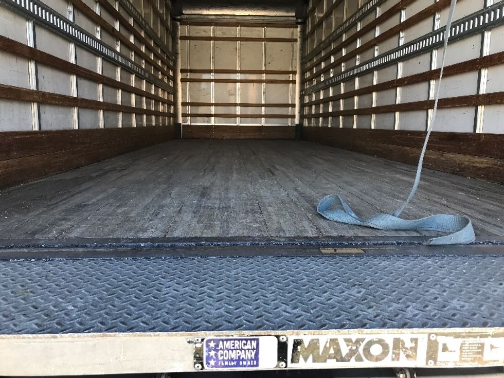 Medium Duty Box Truck-Light and Medium Duty Trucks-Hino-2019-268-Fontana-CA-235,400\n\t\tmiles-$ 42,750 - Image 9