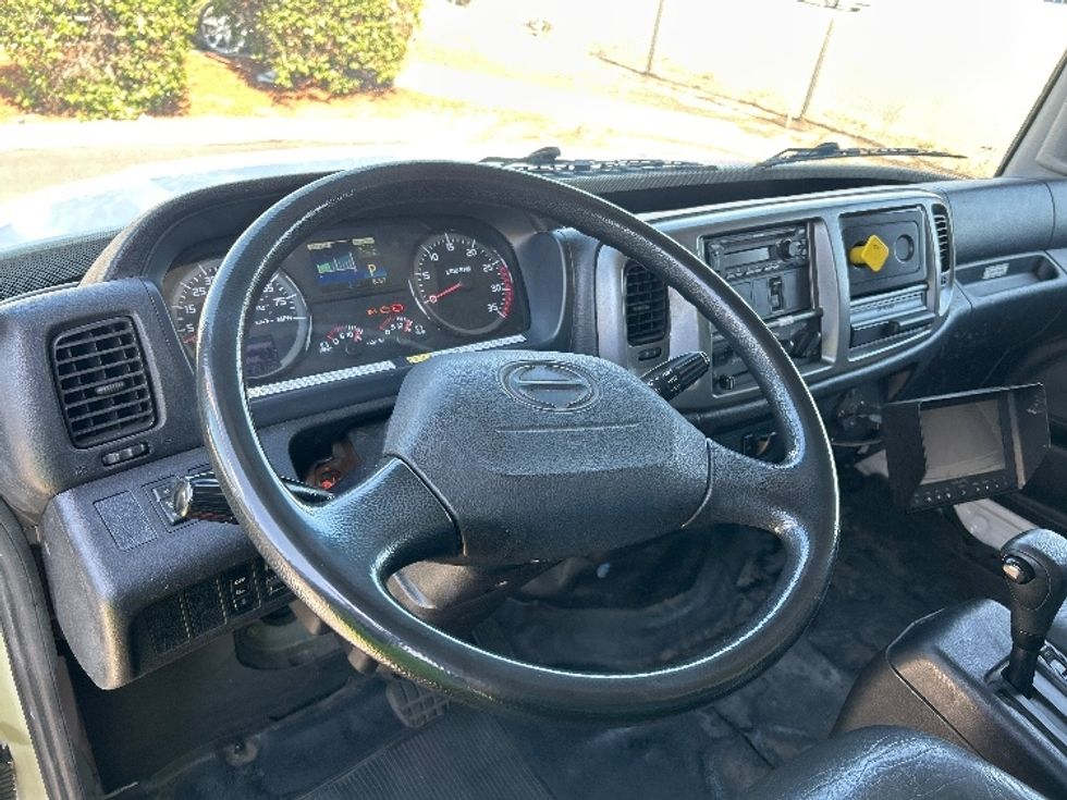 Medium Duty Box Truck-Light and Medium Duty Trucks-Hino-2019-268-Fontana-CA-238,355\n\t\tmiles-$ 36,000 - Image 17