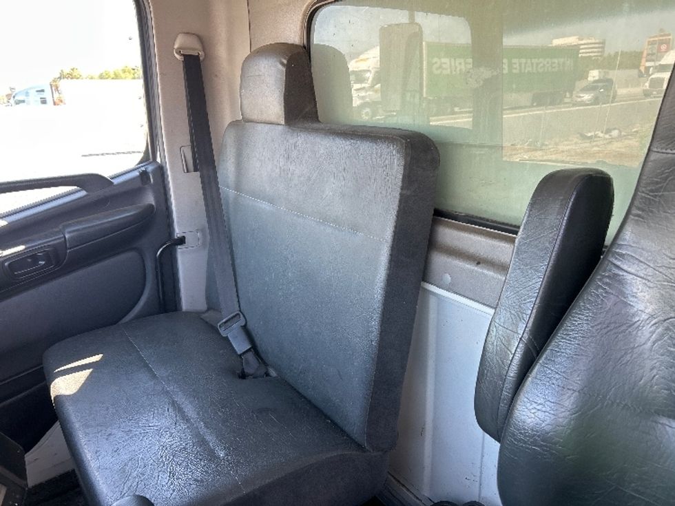 Medium Duty Box Truck-Light and Medium Duty Trucks-Hino-2019-268-Fontana-CA-238,355\n\t\tmiles-$ 36,000 - Image 19