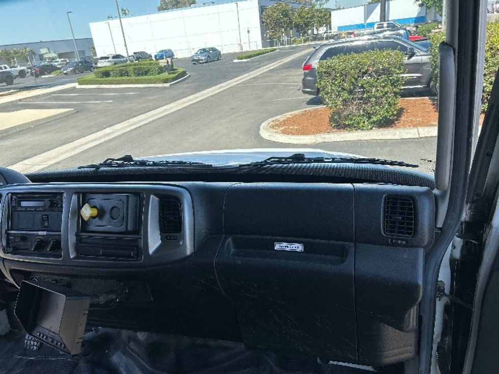 Medium Duty Box Truck-Light and Medium Duty Trucks-Hino-2019-268-Fontana-CA-238,355\n\t\tmiles-$ 36,000 - Image 21