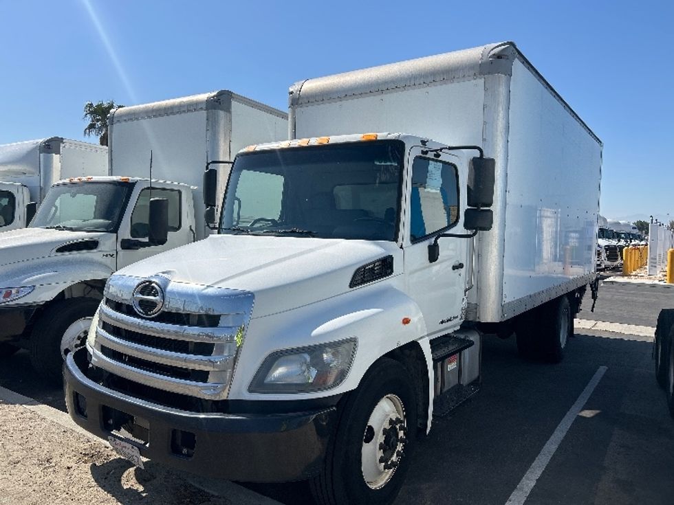 Medium Duty Box Truck-Light and Medium Duty Trucks-Hino-2019-268-Fontana-CA-238,355\n\t\tmiles-$ 36,000 - Image 3