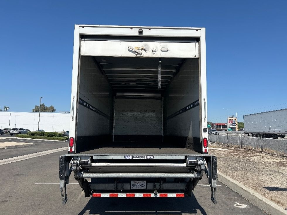 Medium Duty Box Truck-Light and Medium Duty Trucks-Hino-2019-268-Fontana-CA-238,355\n\t\tmiles-$ 36,000 - Image 8