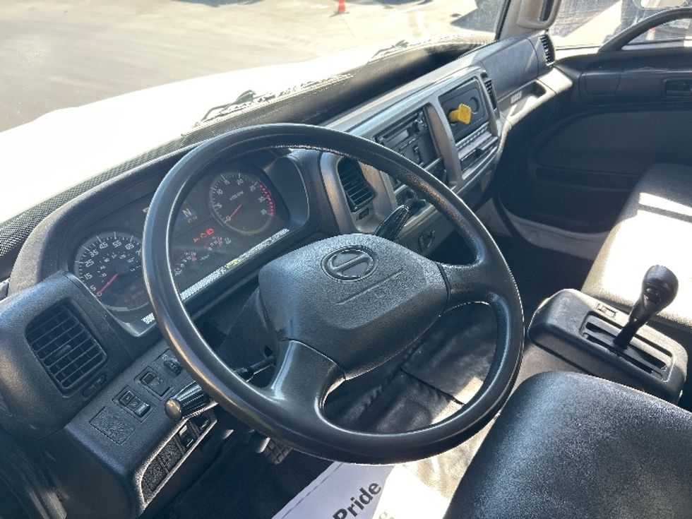 Medium Duty Box Truck-Light and Medium Duty Trucks-Hino-2019-268-Fontana-CA-238,463\n\t\tmiles-$ 41,250 - Image 17