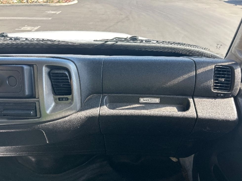 Medium Duty Box Truck-Light and Medium Duty Trucks-Hino-2019-268-Fontana-CA-238,463\n\t\tmiles-$ 41,250 - Image 20