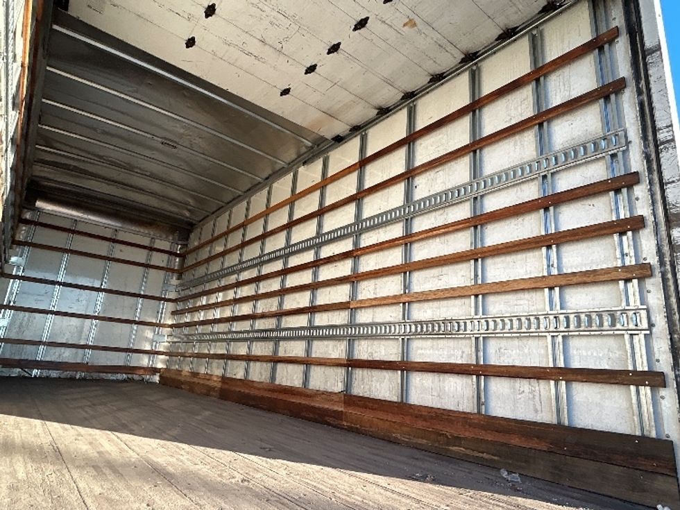 Medium Duty Box Truck-Light and Medium Duty Trucks-Hino-2019-268-Fontana-CA-245,221\n\t\tmiles-$ 41,250 - Image 12