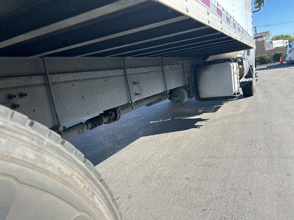 Medium Duty Box Truck-Light and Medium Duty Trucks-Hino-2019-268-Fontana-CA-245,221\n\t\tmiles-$ 41,250 - Image 14