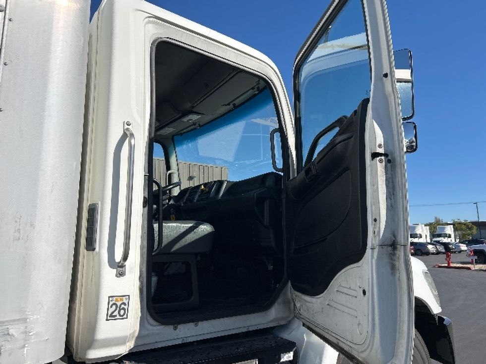 Medium Duty Box Truck-Light and Medium Duty Trucks-Hino-2019-268-Fontana-CA-245,221\n\t\tmiles-$ 41,250 - Image 20