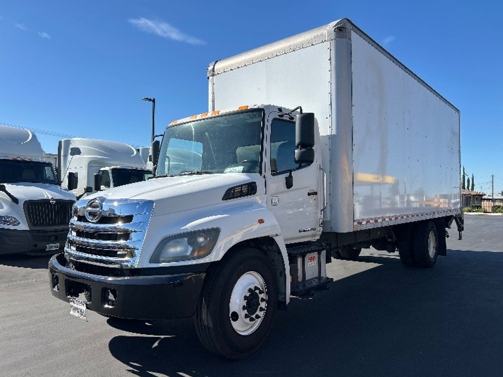 Medium Duty Box Truck-Light and Medium Duty Trucks-Hino-2019-268-Fontana-CA-245,221\n\t\tmiles-$ 41,250 - Image 3
