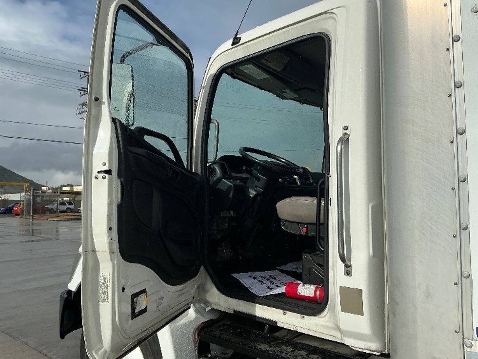 Medium Duty Box Truck-Light and Medium Duty Trucks-Hino-2019-268-Fontana-CA-291,881\n\t\tmiles-$ 33,750 - Image 16