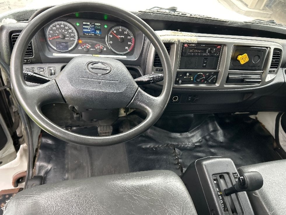 Medium Duty Box Truck-Light and Medium Duty Trucks-Hino-2019-268-Fontana-CA-93,566\n\t\tmiles-$ 62,250 - Image 18