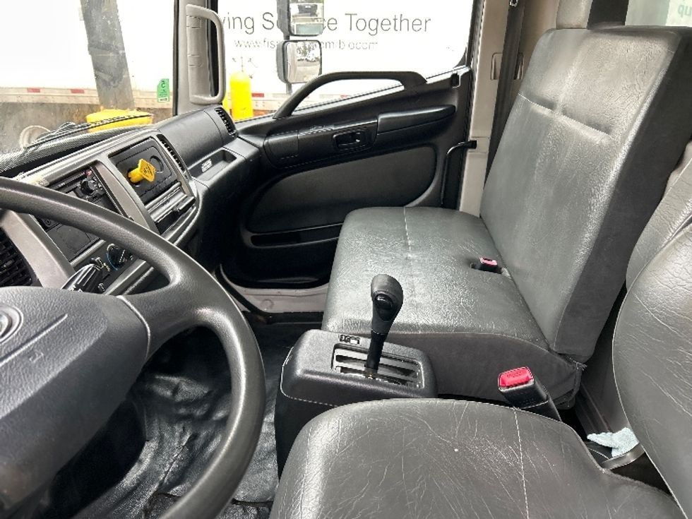 Medium Duty Box Truck-Light and Medium Duty Trucks-Hino-2019-268-Fontana-CA-93,566\n\t\tmiles-$ 62,250 - Image 19