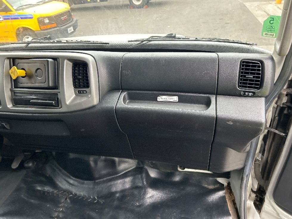 Medium Duty Box Truck-Light and Medium Duty Trucks-Hino-2019-268-Fontana-CA-93,566\n\t\tmiles-$ 62,250 - Image 21