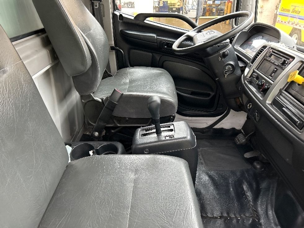 Medium Duty Box Truck-Light and Medium Duty Trucks-Hino-2019-268-Fontana-CA-93,566\n\t\tmiles-$ 62,250 - Image 22