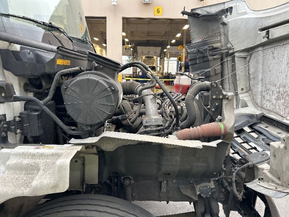 Medium Duty Box Truck-Light and Medium Duty Trucks-Hino-2019-268-Fontana-CA-93,566\n\t\tmiles-$ 62,250 - Image 23