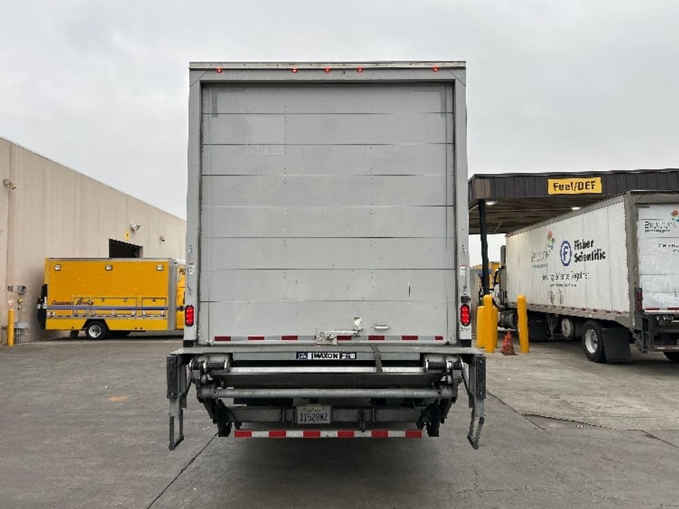 Medium Duty Box Truck-Light and Medium Duty Trucks-Hino-2019-268-Fontana-CA-93,566\n\t\tmiles-$ 62,250 - Image 7
