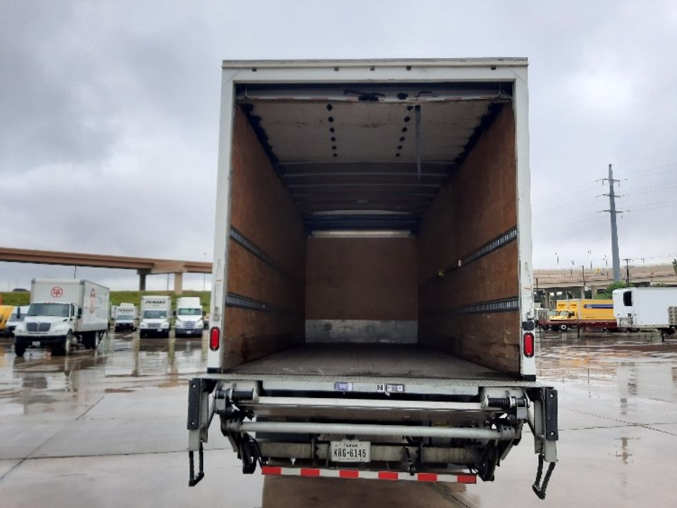 Medium Duty Box Truck-Light and Medium Duty Trucks-Hino-2019-268-Fort Worth-TX-77,836\n\t\tmiles-$ 63,500 - Image 8