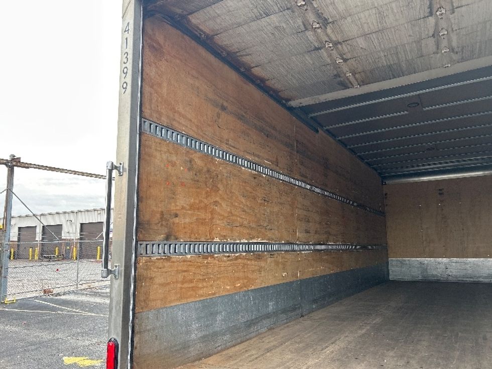 Medium Duty Box Truck-Light and Medium Duty Trucks-Hino-2019-268-Fredonia-NY-107,827\n\t\tmiles-$ 52,000 - Image 11