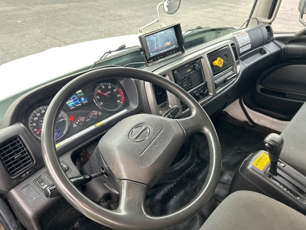 Medium Duty Box Truck-Light and Medium Duty Trucks-Hino-2019-268-Fredonia-NY-107,827\n\t\tmiles-$ 52,000 - Image 17