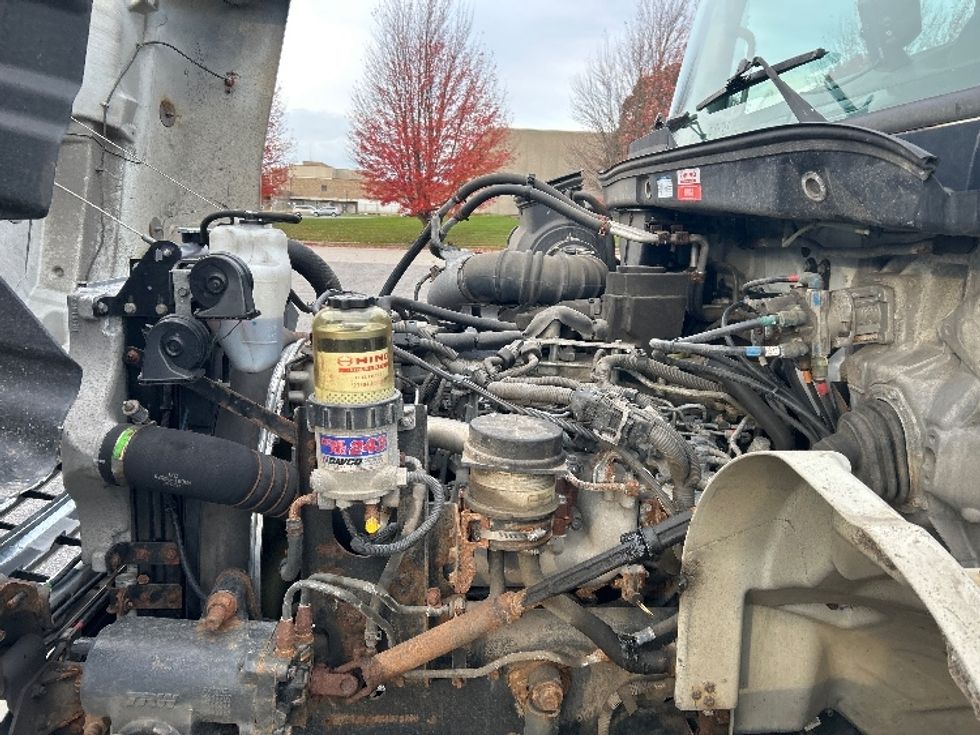 Medium Duty Box Truck-Light and Medium Duty Trucks-Hino-2019-268-Fredonia-NY-107,827\n\t\tmiles-$ 52,000 - Image 24