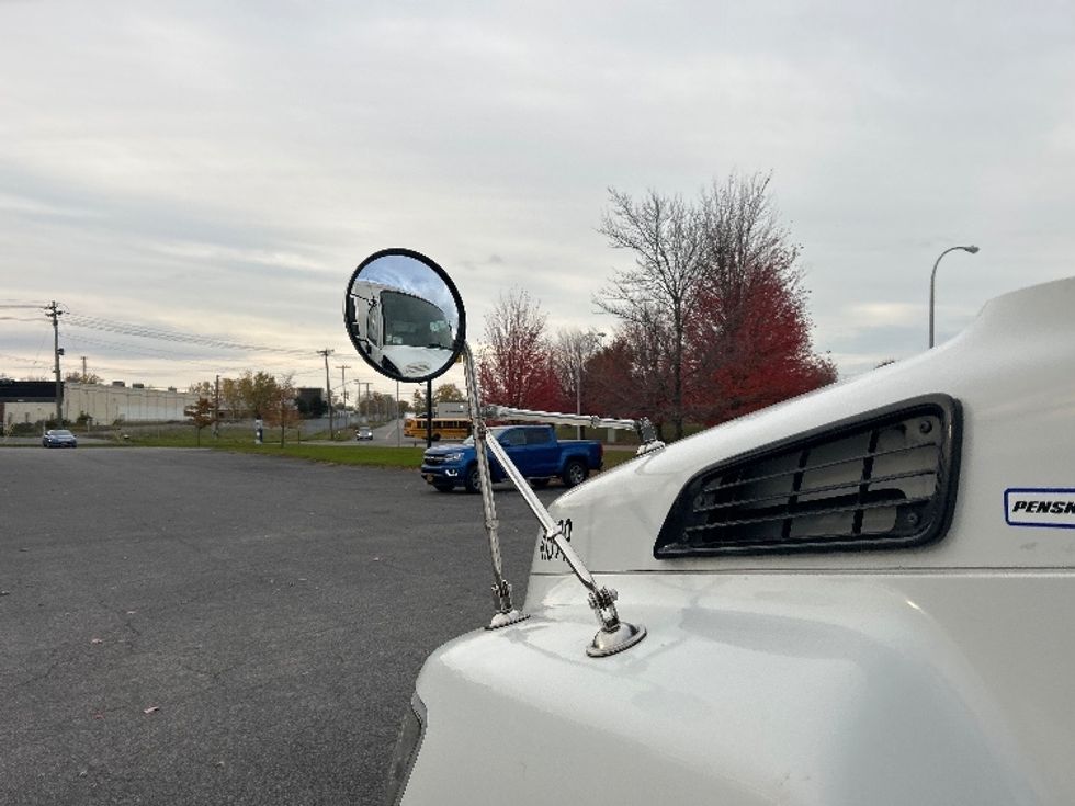 Medium Duty Box Truck-Light and Medium Duty Trucks-Hino-2019-268-Fredonia-NY-107,827\n\t\tmiles-$ 52,000 - Image 26