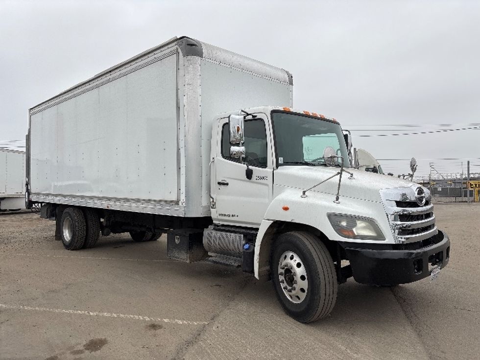 Medium Duty Box Truck-Light and Medium Duty Trucks-Hino-2019-268-Fresno-CA-105,200\n\t\tmiles-$ 61,750 - Image 1
