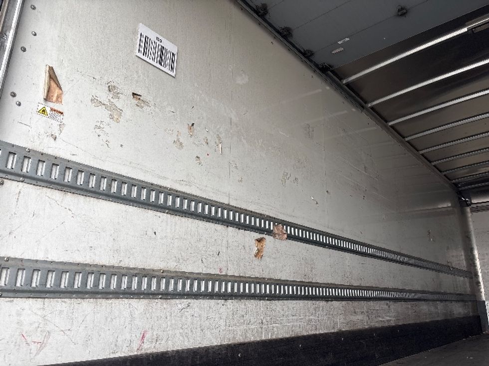 Medium Duty Box Truck-Light and Medium Duty Trucks-Hino-2019-268-Fresno-CA-105,200\n\t\tmiles-$ 61,750 - Image 11