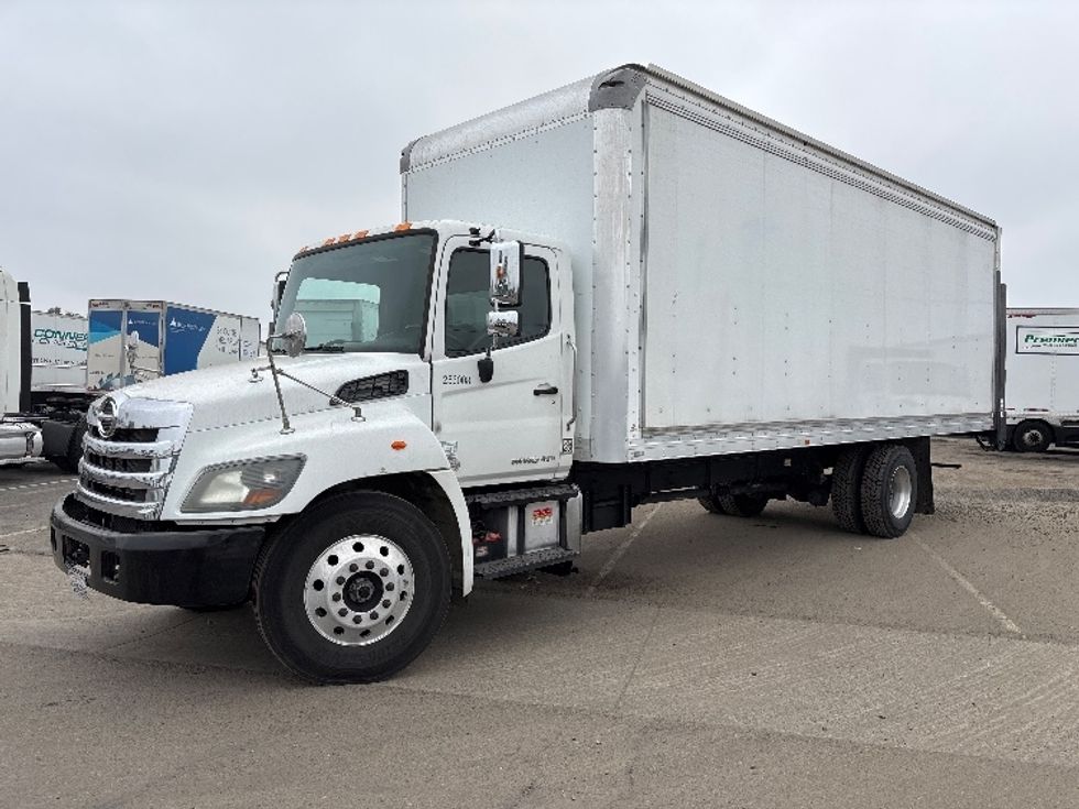 Medium Duty Box Truck-Light and Medium Duty Trucks-Hino-2019-268-Fresno-CA-105,200\n\t\tmiles-$ 61,750 - Image 3