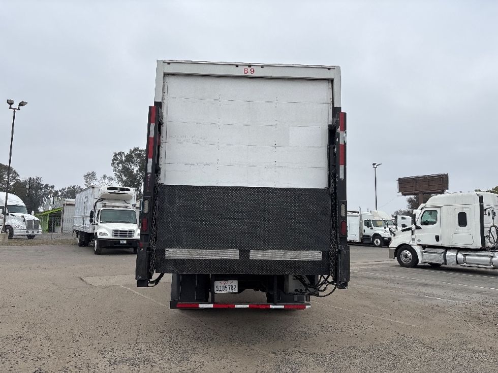 Medium Duty Box Truck-Light and Medium Duty Trucks-Hino-2019-268-Fresno-CA-105,200\n\t\tmiles-$ 61,750 - Image 7