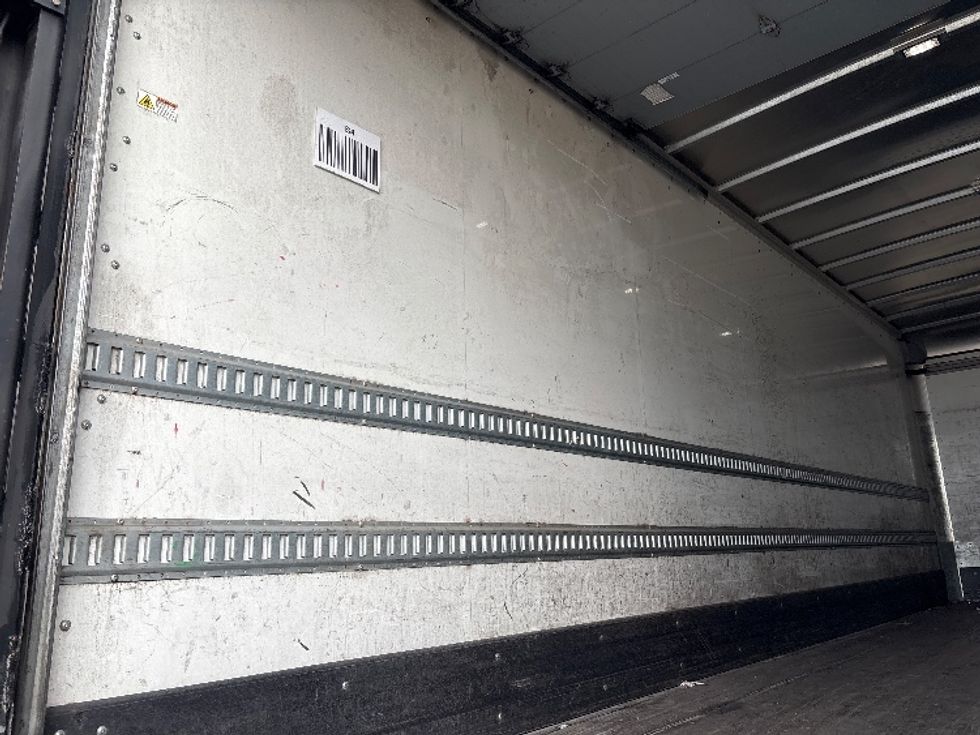 Medium Duty Box Truck-Light and Medium Duty Trucks-Hino-2019-268-Fresno-CA-127,170\n\t\tmiles-$ 59,750 - Image 11