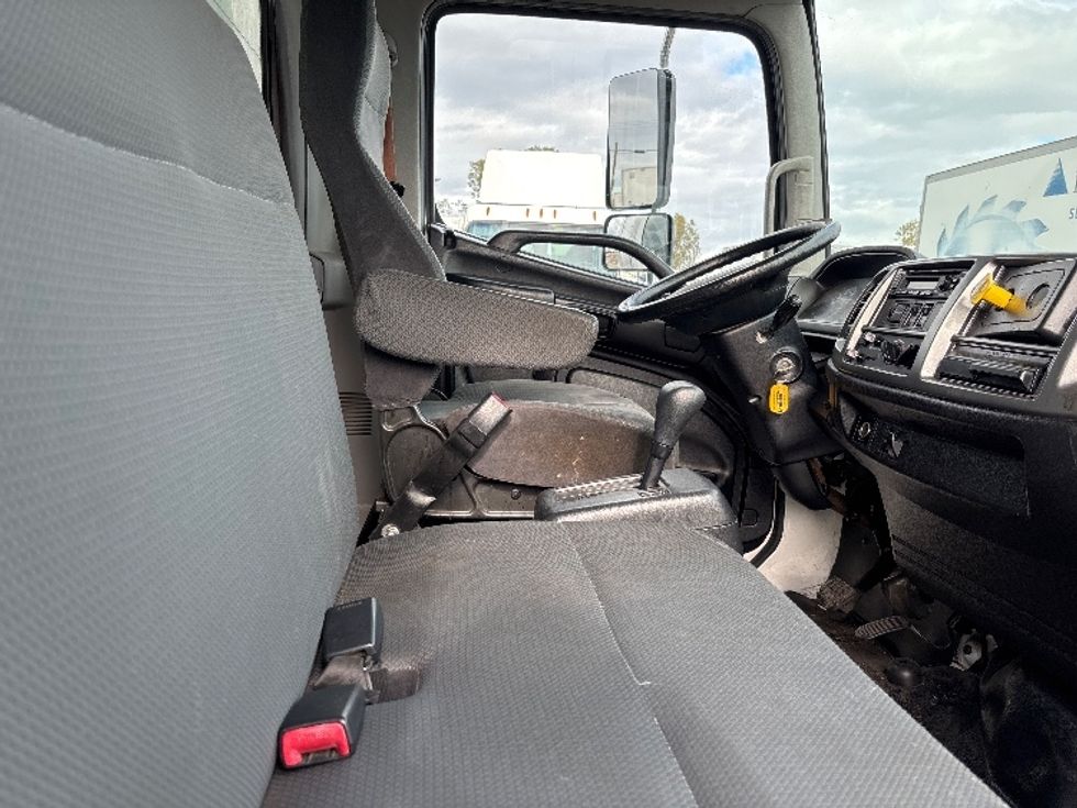 Medium Duty Box Truck-Light and Medium Duty Trucks-Hino-2019-268-Fresno-CA-127,170\n\t\tmiles-$ 59,750 - Image 22