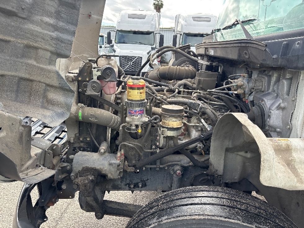 Medium Duty Box Truck-Light and Medium Duty Trucks-Hino-2019-268-Fresno-CA-127,170\n\t\tmiles-$ 59,750 - Image 24